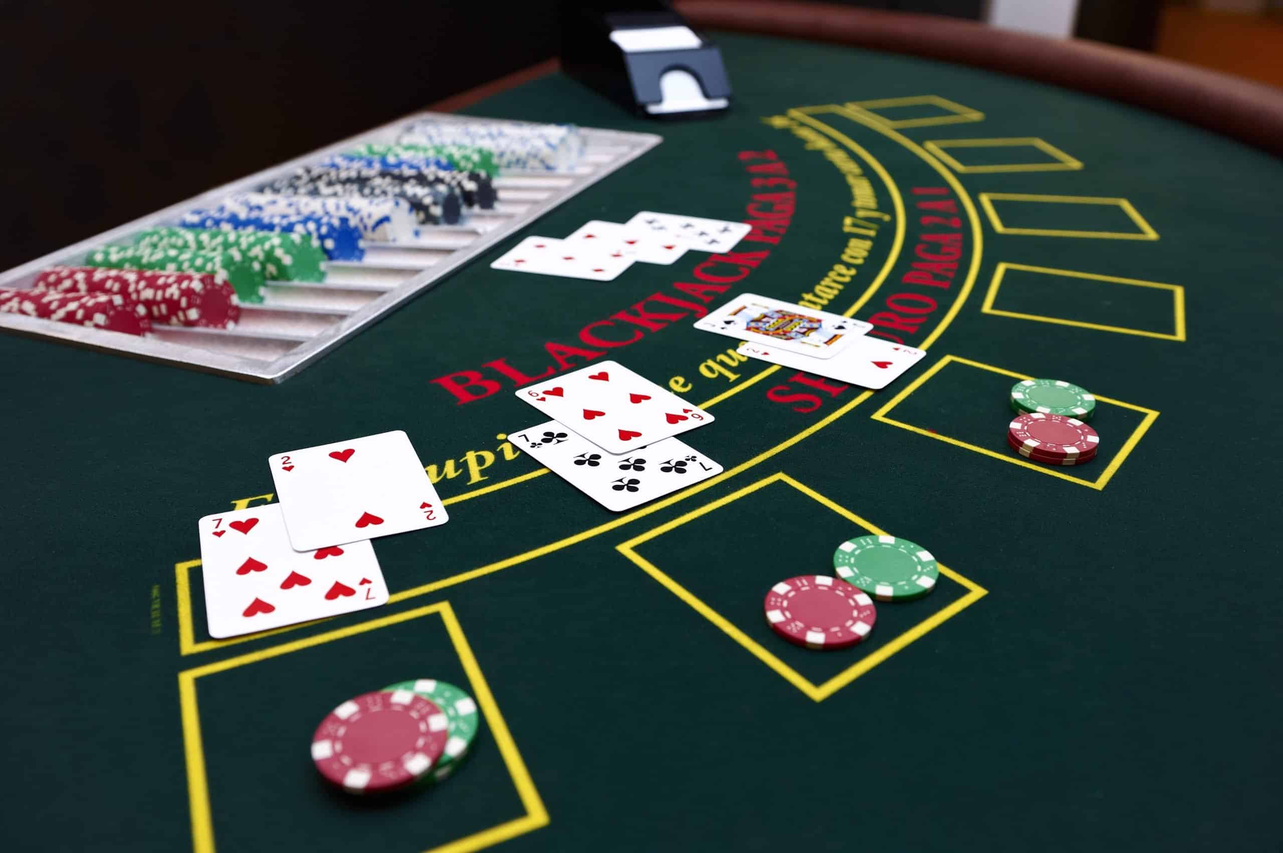 Nên sở hữu kinh nghiệm này để đánh bại nhà cái trong Blackjack