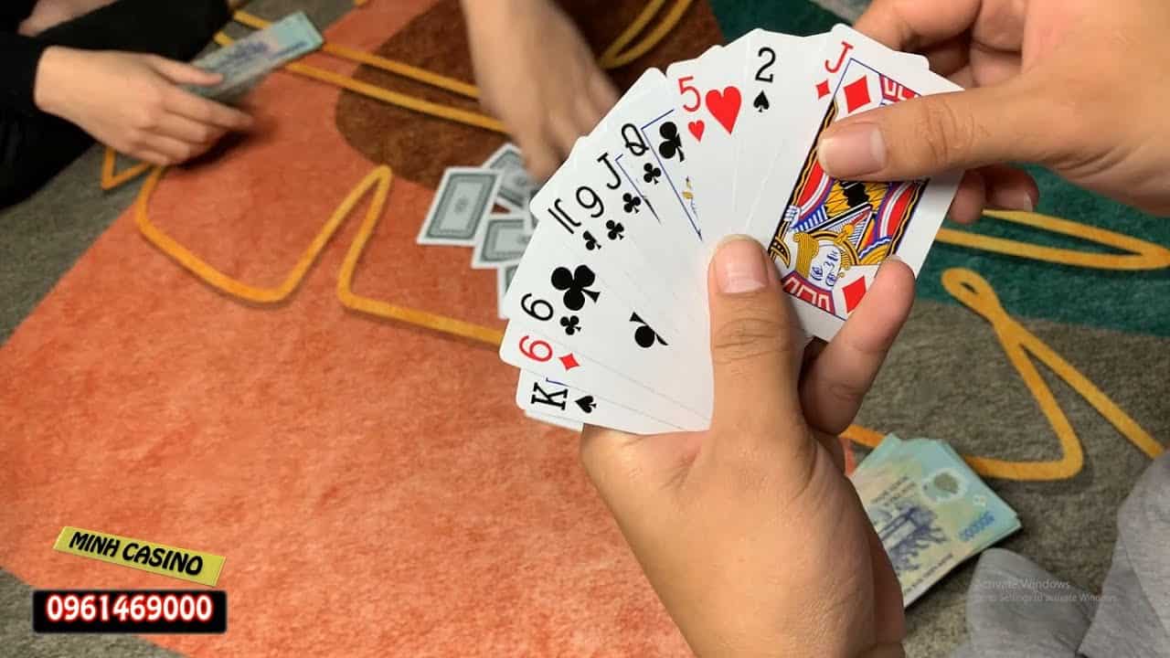 Hướng dẫn cách chơi game bài phỏm để giành được nhiều chiến thắng?