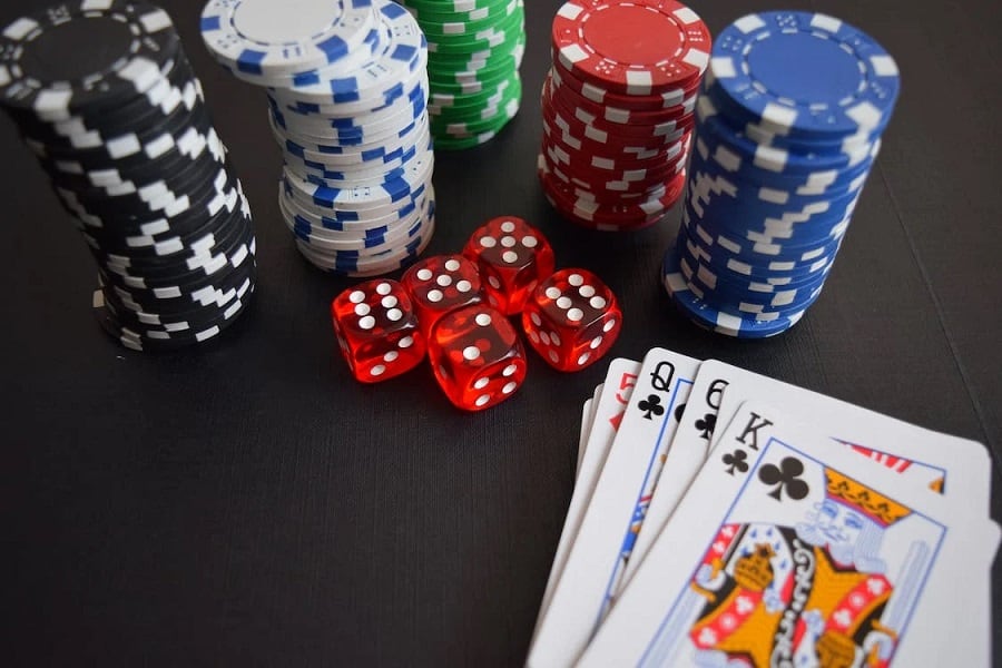 Bí quyết chơi bài Poker quan trọng để bạn đánh bại được những đối thủ