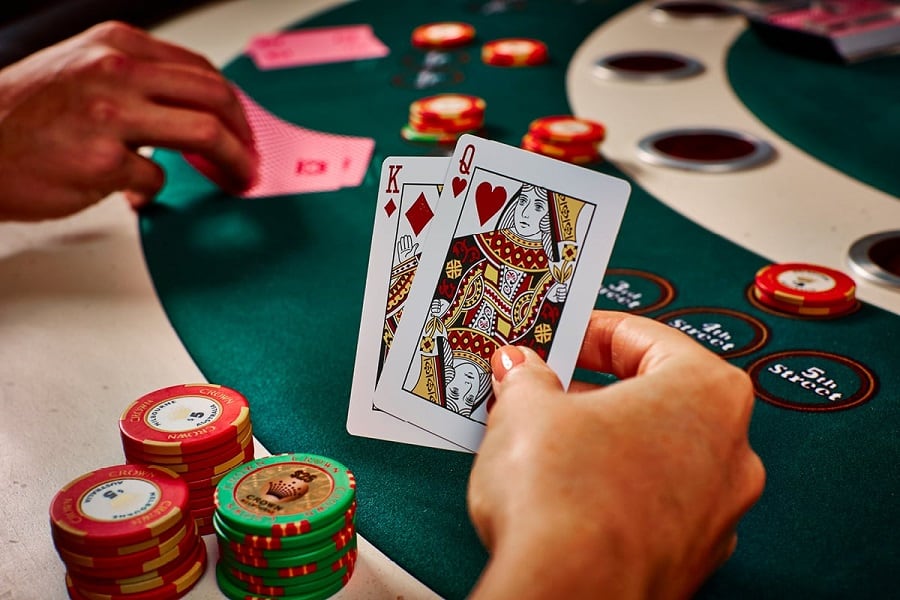 Sai lầm khiến người chơi dễ bị thua mất khoản tiền lớn trong Baccarat cần tránh